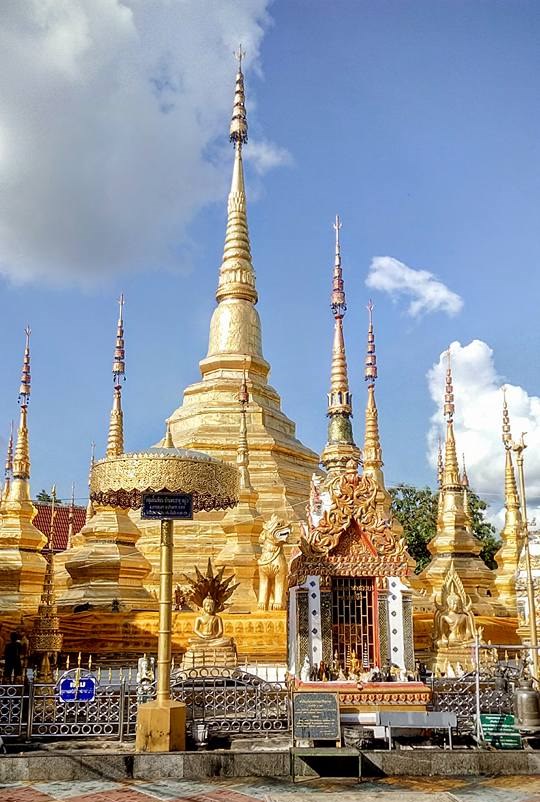 พระบูชาหลวงพ่อทันใจ วัดบรมธาตุบ้านตาก จังหวัดตาก