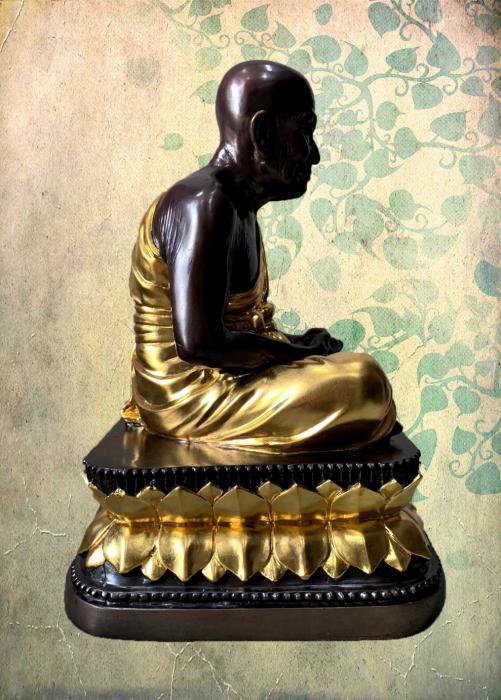 พระบูชาหลวงปู่ทวด คณะแพทย์ มหาลัยศรีนครินทร์ จัดสร้าง