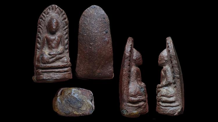 ....พระรอดวัดพระสิงห์ 2496 ครบสูตร จาร อุดผงเทียนชัย .....