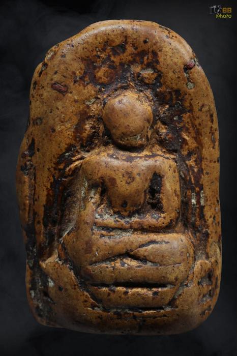 พระคงลำพูน น้ำหมากล่ำมันส์